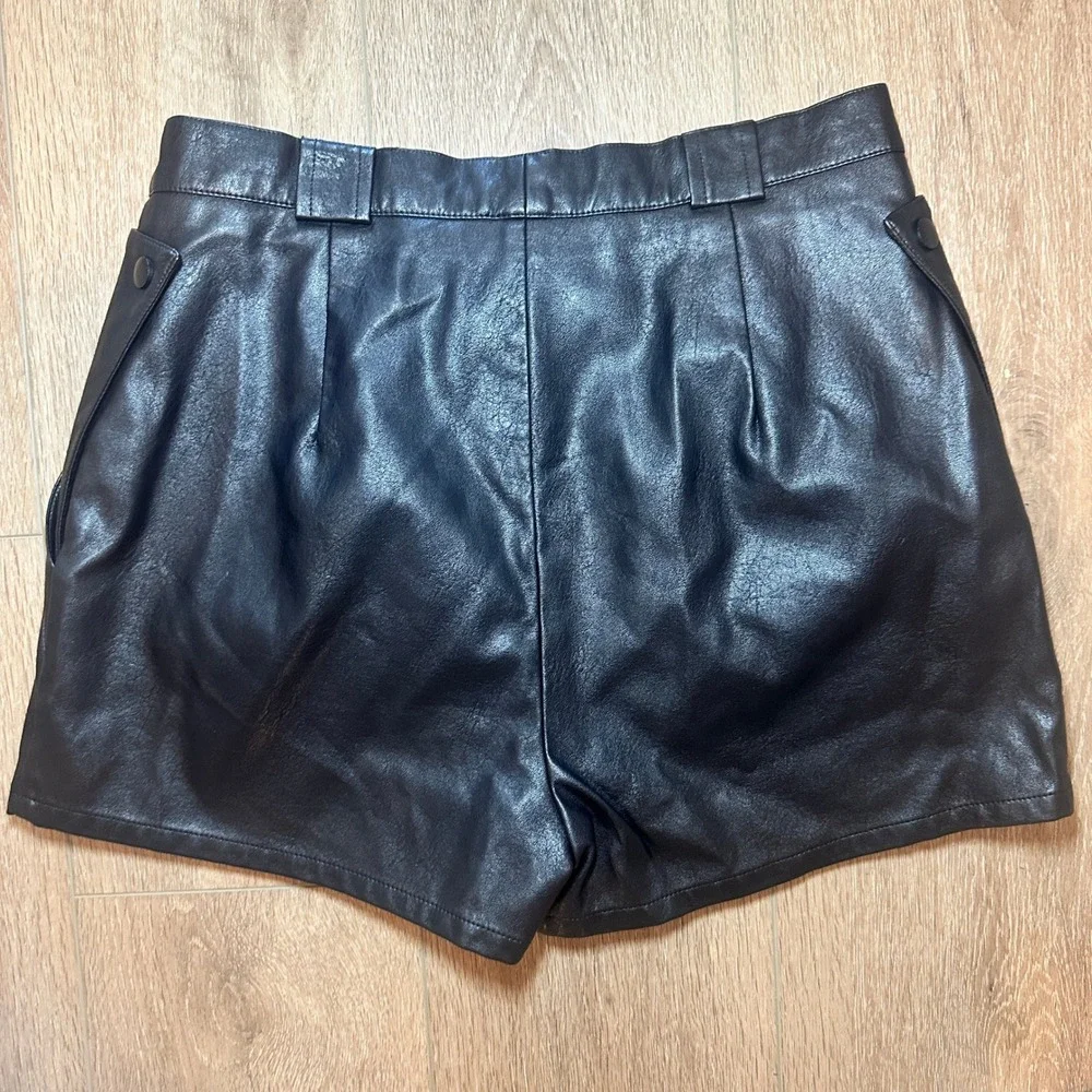 Molly Bracken Womens Sleek Black Faux Leather High Waisted Shorts Size S NWOT